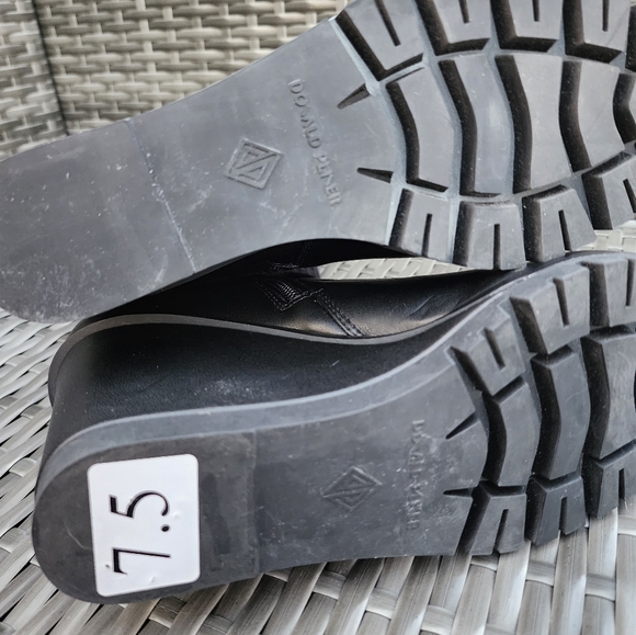 Donald Pliner Sindie Boots NEW Sz 8.5 - Picture 5 of 10